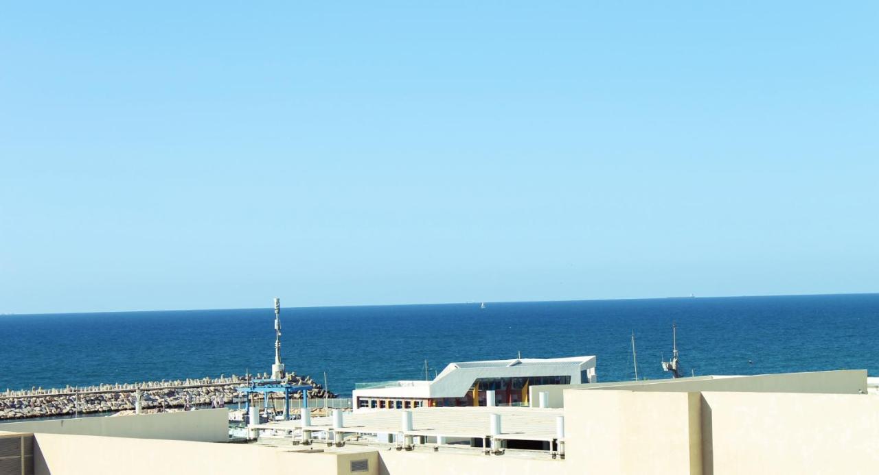 Beach Suite Israel- Private Jacuzzi, Beach View, Gym, Low Fee For Off-Site Indoor Pool & Spa ביץ סוייט ישראל- ג'קוזי פרטי עם נוף ים, אפשרות לבריכה מקורה וספא בתשלום ממש מוזל Ashkelon Eksteriør bilde